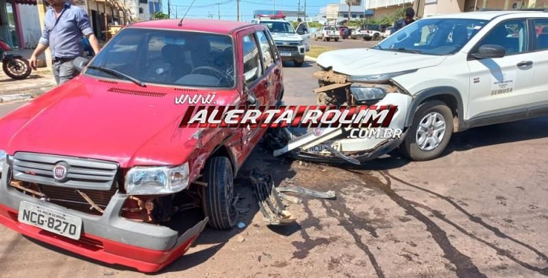 Segundo acidente de trânsito do dia em Rolim de Moura envolveu veículo da SEMUSA de Nova Brasilândia do Oeste Segundo acidente de trânsito do dia em Rolim de Moura envolveu veículo da SEMUSA de Nova Brasilândia do Oeste