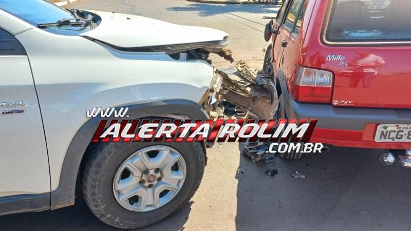 Segundo acidente de trânsito do dia em Rolim de Moura envolveu veículo da SEMUSA de Nova Brasilândia do Oeste Segundo acidente de trânsito do dia em Rolim de Moura envolveu veículo da SEMUSA de Nova Brasilândia do Oeste