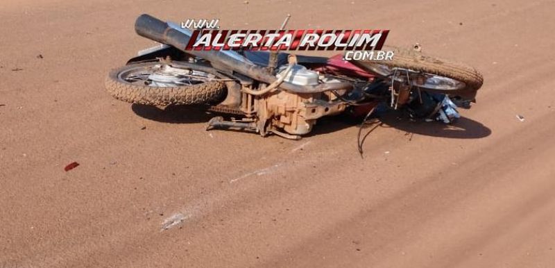 Motociclista fraturou braço e perna em grave acidente nesta manhã no Cidade Alta em Rolim de Moura – Vídeo Motociclista fraturou braço e perna em grave acidente nesta manhã no Cidade Alta em Rolim de Moura – Vídeo