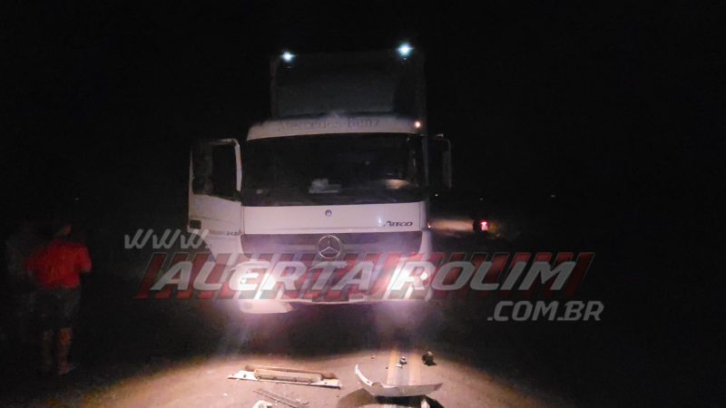 ATUALIZADA - Violenta colisão foi registrada na RO 479 próximo ao aeroporto de Rolim de Moura - Vídeo ATUALIZADA - Violenta colisão foi registrada na RO 479 próximo ao aeroporto de Rolim de Moura - Vídeo