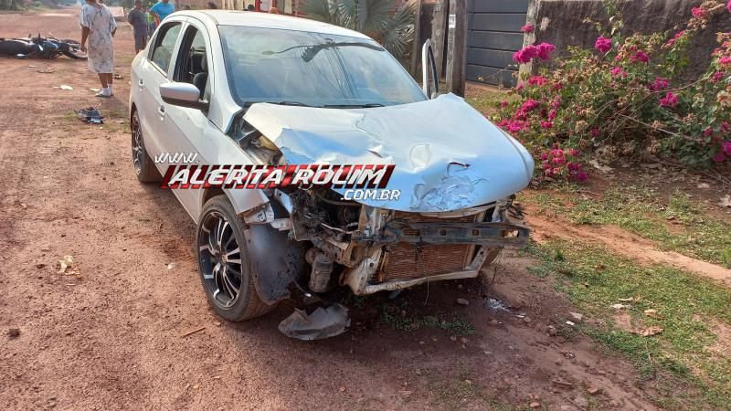 Colisão entre carro em moto nesta manhã de segunda-feira deixou casal ferido em Rolim de Moura Colisão entre carro em moto nesta manhã de segunda-feira deixou casal ferido em Rolim de Moura