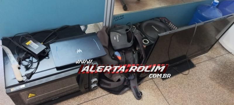 Polícia Civil apreendeu arma, drogas, produtos de roubo e realizou a prisão dos envolvidos em Rolim de moura Polícia Civil apreendeu arma, drogas, produtos de roubo e realizou a prisão dos envolvidos em Rolim de moura