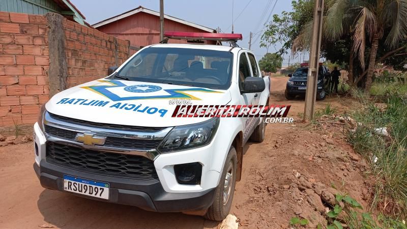 Acusado de tráfico de drogas foi preso durante operação conjunta da Polícia Militar e Polícia Civil em Rolim de Moura Acusado de tráfico de drogas foi preso durante operação conjunta da Polícia Militar e Polícia Civil em Rolim de Moura