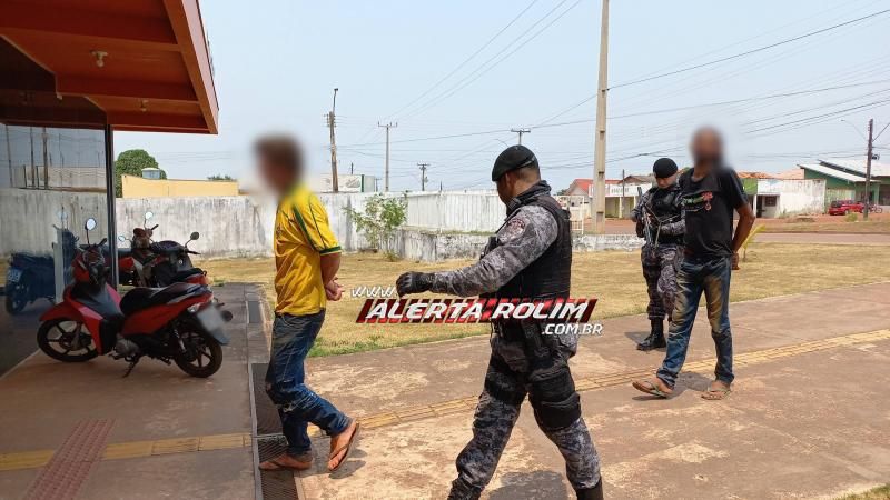 Acusado de tráfico de drogas foi preso durante operação conjunta da Polícia Militar e Polícia Civil em Rolim de Moura Acusado de tráfico de drogas foi preso durante operação conjunta da Polícia Militar e Polícia Civil em Rolim de Moura