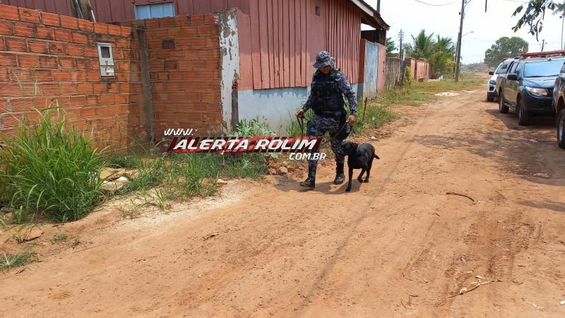 Acusado de tráfico de drogas foi preso durante operação conjunta da Polícia Militar e Polícia Civil em Rolim de Moura Acusado de tráfico de drogas foi preso durante operação conjunta da Polícia Militar e Polícia Civil em Rolim de Moura