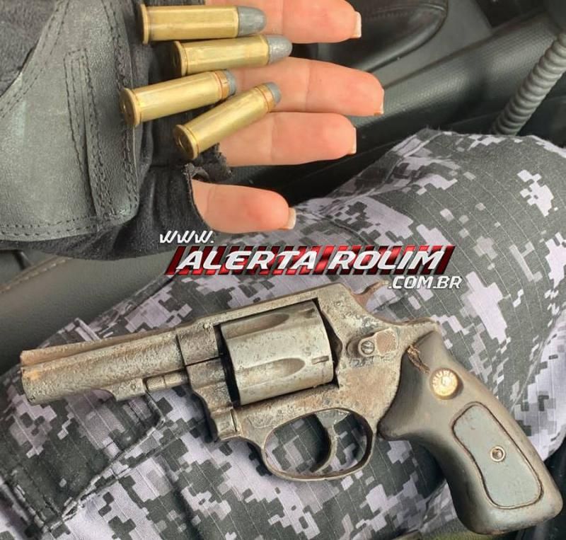 Apenado do Semiaberto, que cumpre pena por crime de roubo saiu para trabalhar e acabou preso com arma de fogo pela Polícia Militar e Polícia Civil em Rolim de Moura Apenado do Semiaberto, que cumpre pena por crime de roubo saiu para trabalhar e acabou preso com arma de fogo pela Polícia Militar e Polícia Civil em Rolim de Moura