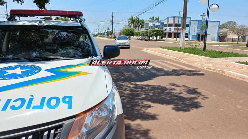 Colisão entre dois carros foi registrada nesta sexta-feira em Rolim de Moura Colisão entre dois carros foi registrada nesta sexta-feira em Rolim de Moura