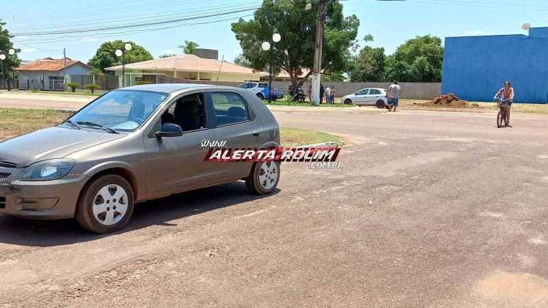 Colisão entre dois carros foi registrada nesta sexta-feira em Rolim de Moura Colisão entre dois carros foi registrada nesta sexta-feira em Rolim de Moura