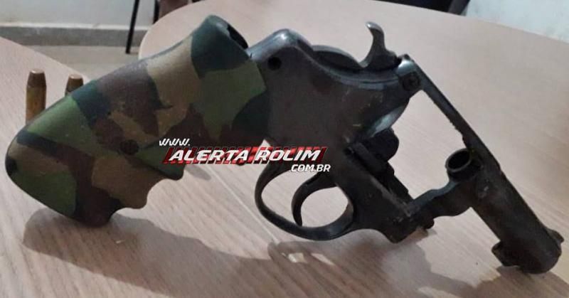 Foragido de unidade prisional em Ji-Paraná foi preso com arma de fogo pela equipe do PATAMO da PM em Rolim de Moura; Vídeo Foragido de unidade prisional em Ji-Paraná foi preso com arma de fogo pela equipe do PATAMO da PM em Rolim de Moura; Vídeo