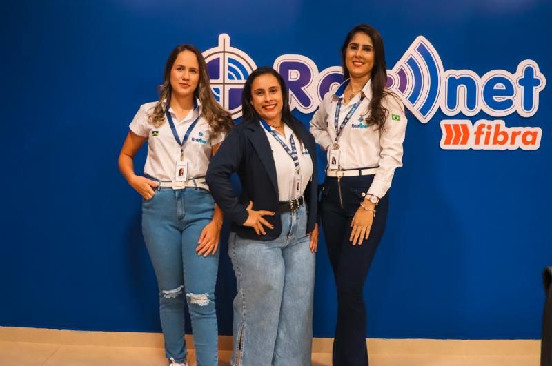 Happy Hour com música ao vivo marca inauguração da terceira filial da Rolim Net em Rolim de Moura Happy Hour com música ao vivo marca inauguração da terceira filial da Rolim Net em Rolim de Moura