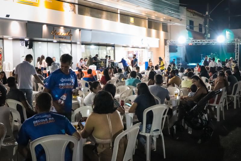 Happy Hour com música ao vivo marca inauguração da terceira filial da Rolim Net em Rolim de Moura Happy Hour com música ao vivo marca inauguração da terceira filial da Rolim Net em Rolim de Moura