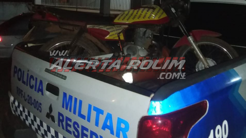 Moto furtada foi recuperada pela Polícia Militar em Rolim de Moura Moto furtada foi recuperada pela Polícia Militar em Rolim de Moura
