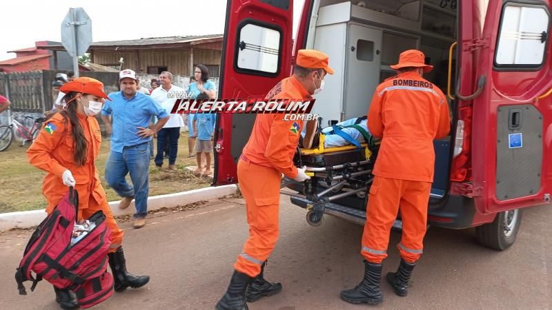 Motociclista fraturou braço após cruzar via e ser atingido por caminhonete nesta tarde em Rolim de Moura Motociclista fraturou braço após cruzar via e ser atingido por caminhonete nesta tarde em Rolim de Moura