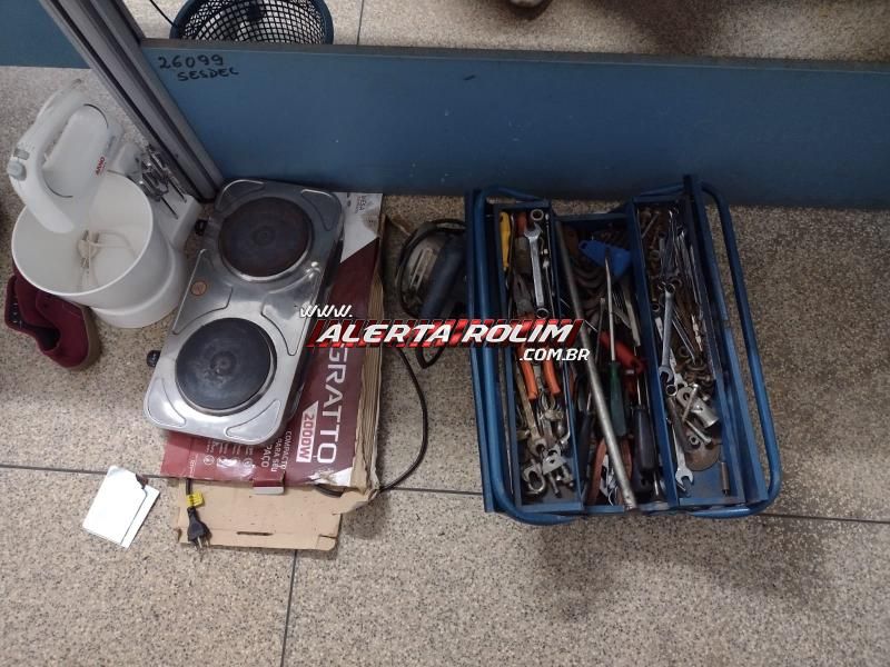 Polícia Civil apreendeu arma, objetos roubados e prendeu suspeito em Rolim de Moura Polícia Civil apreendeu arma, objetos roubados e prendeu suspeito em Rolim de Moura