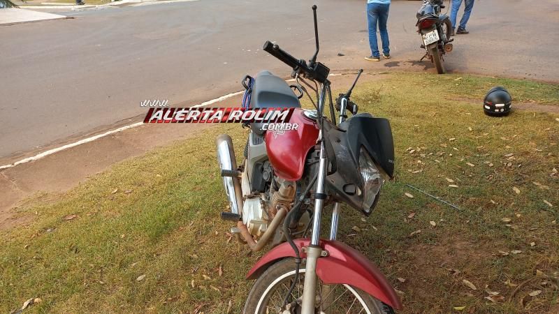Quinto acidente do dia envolveu duas motos e deixou dois feridos em Rolim de Moura Quinto acidente do dia envolveu duas motos e deixou dois feridos em Rolim de Moura