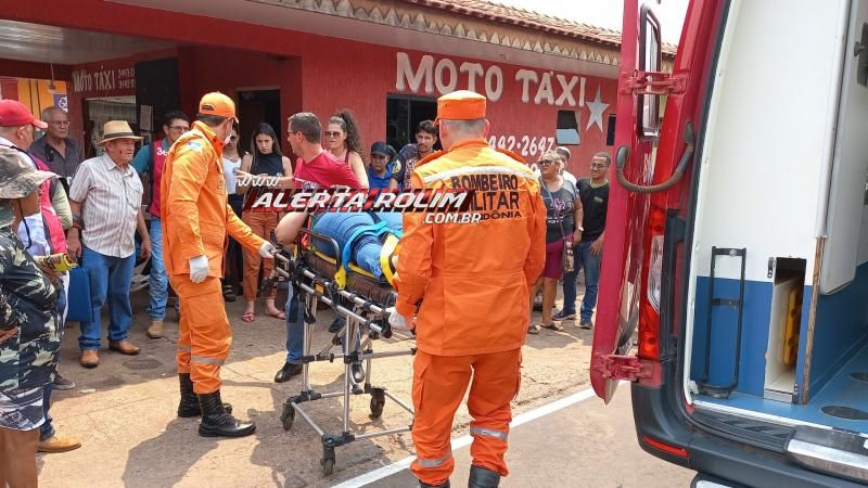 Segundo acidente do dia envolveu carro e moto e deixou uma pessoa ferida em Rolim de Moura Segundo acidente do dia envolveu carro e moto e deixou uma pessoa ferida em Rolim de Moura