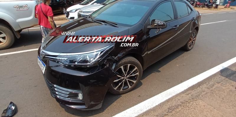 Segundo acidente do dia envolveu carro e moto e deixou uma pessoa ferida em Rolim de Moura Segundo acidente do dia envolveu carro e moto e deixou uma pessoa ferida em Rolim de Moura