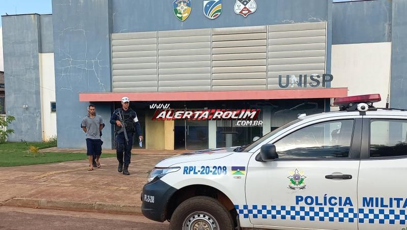 Acusado de crimes de roubos e furtos em Ji-Paraná foi preso pela equipe da PTRAN da PM em Rolim de Moura Acusado de crimes de roubos e furtos em Ji-Paraná foi preso pela equipe da PTRAN da PM em Rolim de Moura