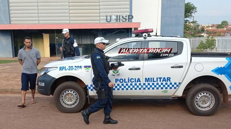 Acusado de crimes de roubos e furtos em Ji-Paraná foi preso pela equipe da PTRAN da PM em Rolim de Moura Acusado de crimes de roubos e furtos em Ji-Paraná foi preso pela equipe da PTRAN da PM em Rolim de Moura