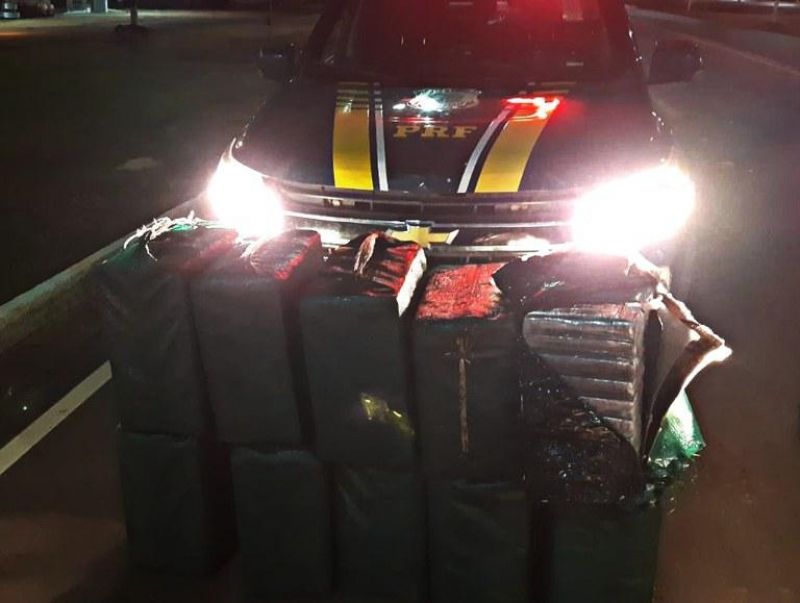 Caminhoneiro de Rolim de Moura foi preso no Mato Grosso com mais de 300 kg de cocaína em fundo falso de baú Caminhoneiro de Rolim de Moura foi preso no Mato Grosso com mais de 300 kg de cocaína em fundo falso de baú