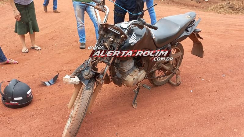 Choque frontal entre duas motos deixou um dos condutores com suspeita de fratura no braço em Rolim de Moura Choque frontal entre duas motos deixou um dos condutores com suspeita de fratura no braço em Rolim de Moura