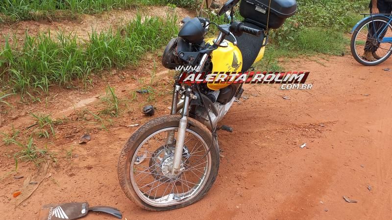 Choque frontal entre duas motos deixou um dos condutores com suspeita de fratura no braço em Rolim de Moura Choque frontal entre duas motos deixou um dos condutores com suspeita de fratura no braço em Rolim de Moura