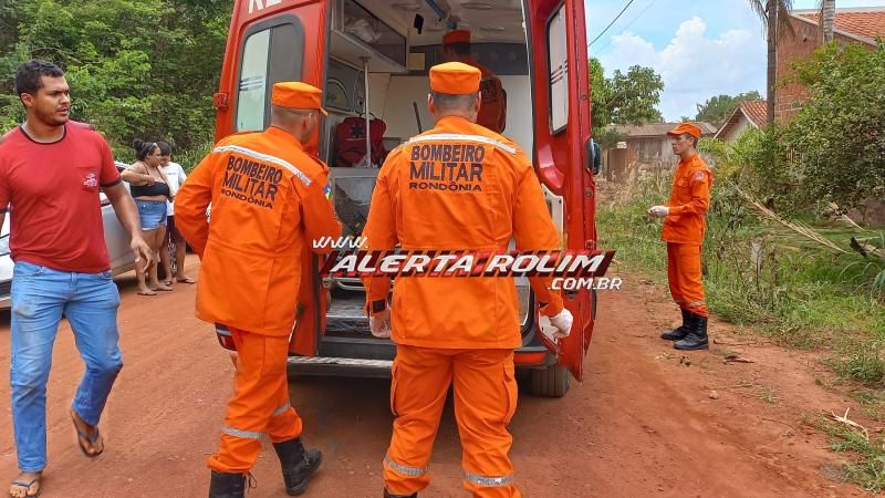 Choque frontal entre duas motos deixou um dos condutores com suspeita de fratura no braço em Rolim de Moura Choque frontal entre duas motos deixou um dos condutores com suspeita de fratura no braço em Rolim de Moura