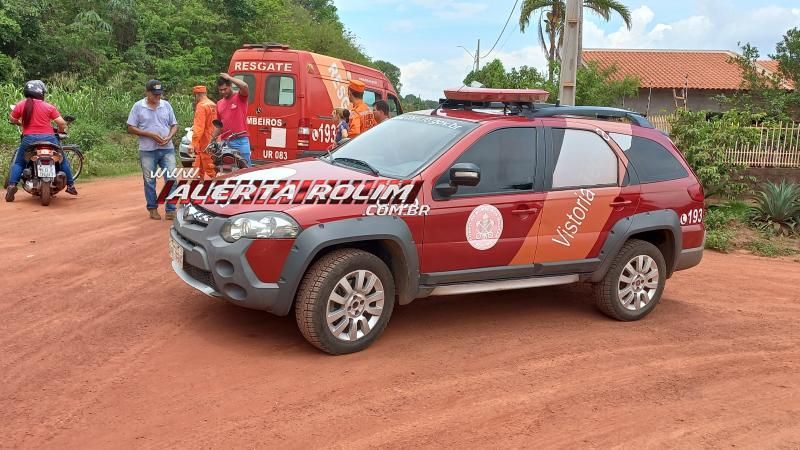Choque frontal entre duas motos deixou um dos condutores com suspeita de fratura no braço em Rolim de Moura Choque frontal entre duas motos deixou um dos condutores com suspeita de fratura no braço em Rolim de Moura