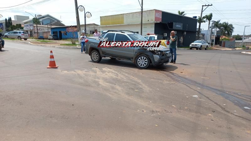 Colisão entre dois carros foi registrada nesta tarde em Rolim de Moura Colisão entre dois carros foi registrada nesta tarde em Rolim de Moura