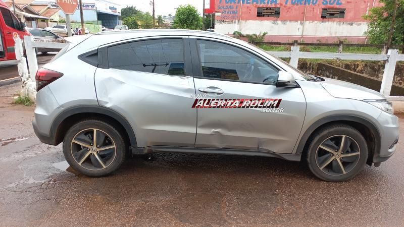 Dois acidentes de trânsito envolvendo carro e moto foram registrados nesta segunda-feira em Rolim de Moura Dois acidentes de trânsito envolvendo carro e moto foram registrados nesta segunda-feira em Rolim de Moura