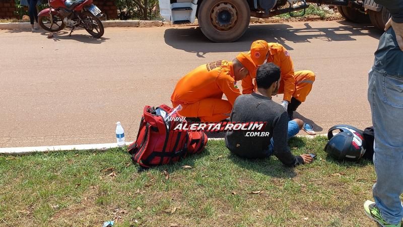 Motociclista atingiu traseira de carro após motorista frear para não bater em cachorro em Rolim de Moura Motociclista atingiu traseira de carro após motorista frear para não bater em cachorro em Rolim de Moura