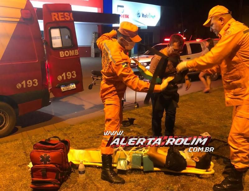 Motociclista sofreu fratura exposta na perna ao atingir poste durante a madrugada em Rolim de Moura Motociclista sofreu fratura exposta na perna ao atingir poste durante a madrugada em Rolim de Moura