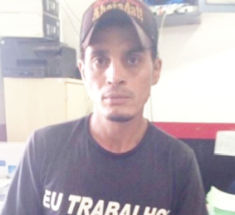 Mulher acusada de matar o próprio marido em São Francisco foi presa pela Polícia Militar em Rolim de Moura Mulher acusada de matar o próprio marido em São Francisco foi presa pela Polícia Militar em Rolim de Moura