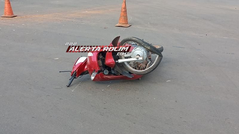 Mulher ficou em estado grave após colisão entre moto e carro nesta manhã em Rolim de Moura Mulher ficou em estado grave após colisão entre moto e carro nesta manhã em Rolim de Moura