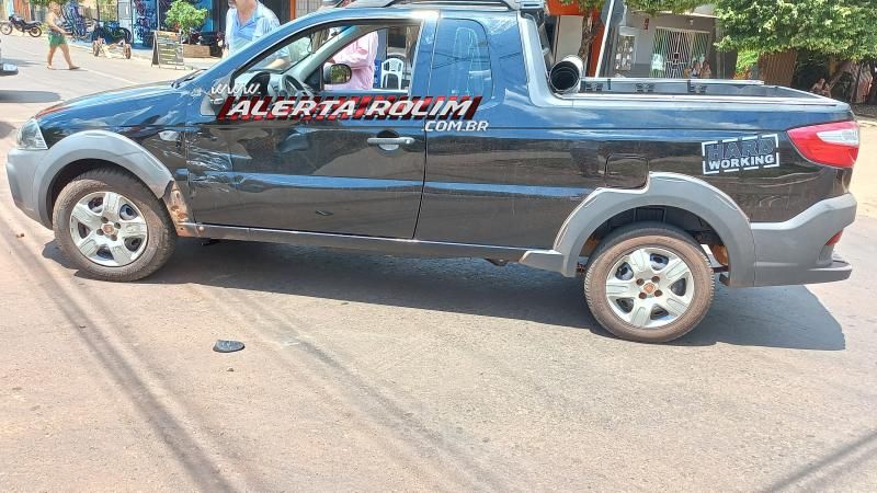 Mulher fraturou braço após acidente de trânsito envolvendo carro e moto no bairro Planalto em Rolim de Moura Mulher fraturou braço após acidente de trânsito envolvendo carro e moto no bairro Planalto em Rolim de Moura