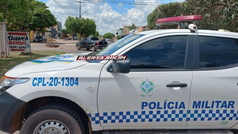 Mulher fraturou braço após acidente de trânsito envolvendo carro e moto no bairro Planalto em Rolim de Moura Mulher fraturou braço após acidente de trânsito envolvendo carro e moto no bairro Planalto em Rolim de Moura