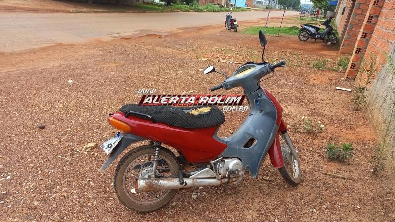 Mulher foi socorrida com suspeita de fratura na perna em acidente de trânsito nesta manhã de sexta-feira em Rolim de Moura Mulher foi socorrida com suspeita de fratura na perna em acidente de trânsito nesta manhã de sexta-feira em Rolim de Moura