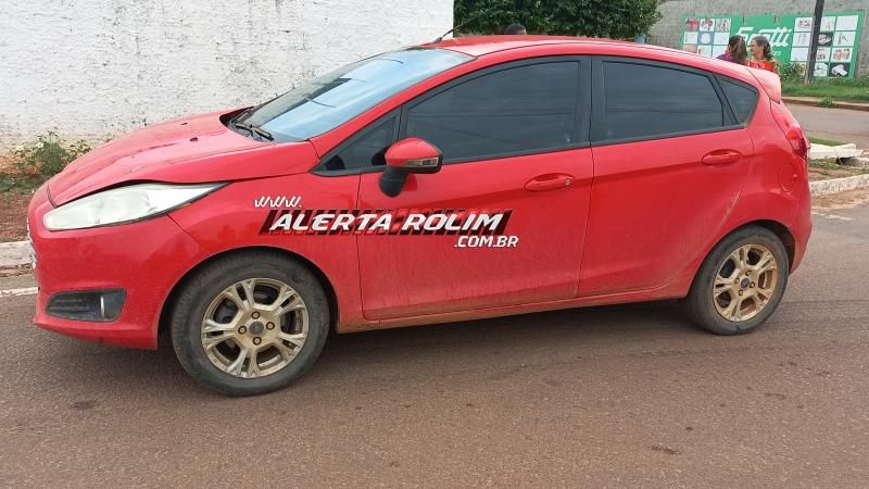 Mulher foi socorrida com suspeita de fratura na perna em acidente de trânsito nesta manhã de sexta-feira em Rolim de Moura Mulher foi socorrida com suspeita de fratura na perna em acidente de trânsito nesta manhã de sexta-feira em Rolim de Moura