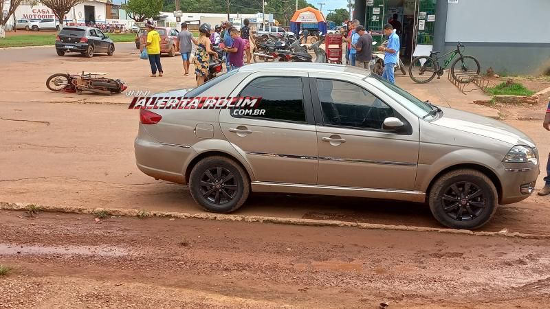 Mulher sofreu fratura exposta na perna em acidente de trânsito no bairro Cidade Alta em Rolim de Moura Mulher sofreu fratura exposta na perna em acidente de trânsito no bairro Cidade Alta em Rolim de Moura