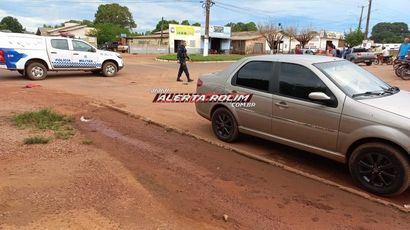Mulher sofreu fratura exposta na perna em acidente de trânsito no bairro Cidade Alta em Rolim de Moura Mulher sofreu fratura exposta na perna em acidente de trânsito no bairro Cidade Alta em Rolim de Moura