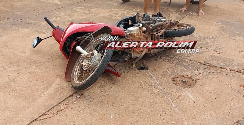 Mulher sofreu fratura exposta na perna em acidente de trânsito no bairro Cidade Alta em Rolim de Moura Mulher sofreu fratura exposta na perna em acidente de trânsito no bairro Cidade Alta em Rolim de Moura