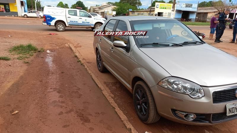 Mulher sofreu fratura exposta na perna em acidente de trânsito no bairro Cidade Alta em Rolim de Moura Mulher sofreu fratura exposta na perna em acidente de trânsito no bairro Cidade Alta em Rolim de Moura