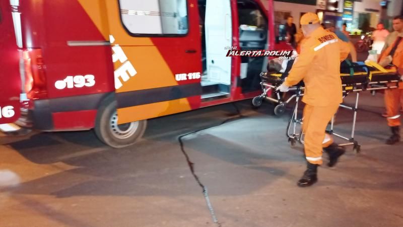 No segundo acidente de trânsito do dia, mulher foi socorrida com suspeita de fratura na perna em Rolim de Moura; O motorista do carro era inabilitado No segundo acidente de trânsito do dia, mulher foi socorrida com suspeita de fratura na perna em Rolim de Moura; O motorista do carro era inabilitado
