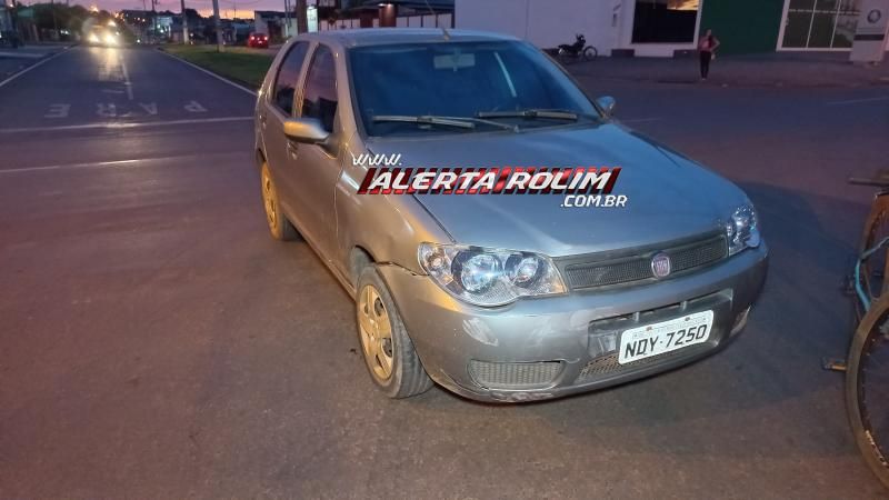No segundo acidente de trânsito do dia, mulher foi socorrida com suspeita de fratura na perna em Rolim de Moura; O motorista do carro era inabilitado No segundo acidente de trânsito do dia, mulher foi socorrida com suspeita de fratura na perna em Rolim de Moura; O motorista do carro era inabilitado