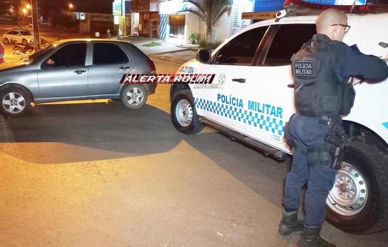 No segundo acidente de trânsito do dia, mulher foi socorrida com suspeita de fratura na perna em Rolim de Moura; O motorista do carro era inabilitado No segundo acidente de trânsito do dia, mulher foi socorrida com suspeita de fratura na perna em Rolim de Moura; O motorista do carro era inabilitado