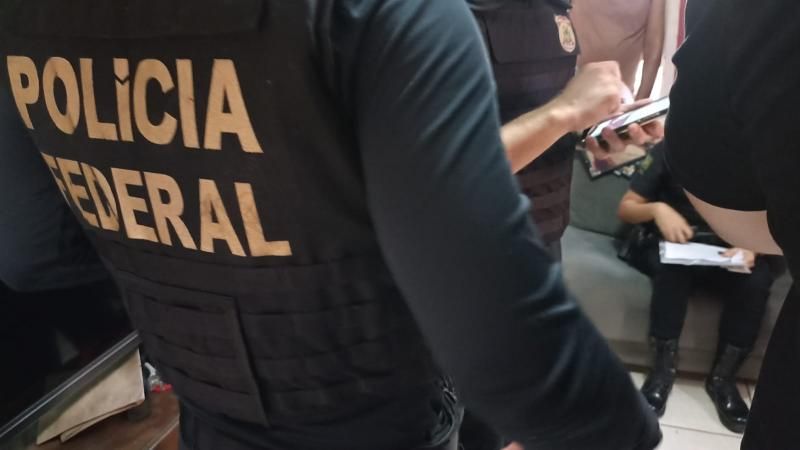 Polícia Federal deflagra operação de combate ao abuso sexual envolvendo criança ou adolescente Polícia Federal deflagra operação de combate ao abuso sexual envolvendo criança ou adolescente