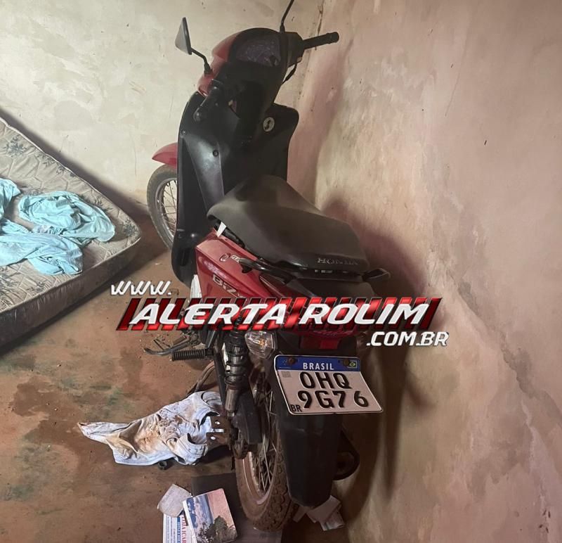 Polícia Militar recuperou Biz que foi roubada na madrugada de ontem em Rolim de Moura Polícia Militar recuperou Biz que foi roubada na madrugada de ontem em Rolim de Moura