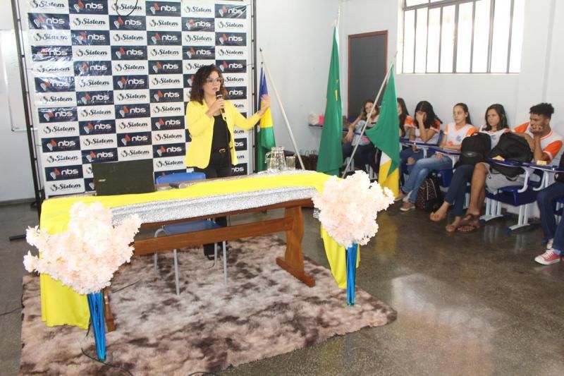 Sistem Telecom realiza palestra de prevenção ao suicídio em parceria com o CAPS e a Escola Cândido Portinari em Rolim de Moura Sistem Telecom realiza palestra de prevenção ao suicídio em parceria com o CAPS e a Escola Cândido Portinari em Rolim de Moura