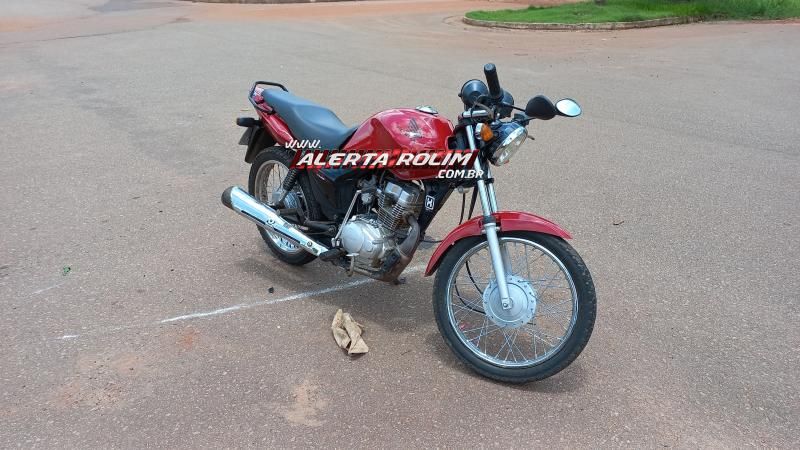 Terceiro acidente desta quarta-feira envolveu duas motocicletas e deixou delivery ferido em Rolim de Moura Terceiro acidente desta quarta-feira envolveu duas motocicletas e deixou delivery ferido em Rolim de Moura