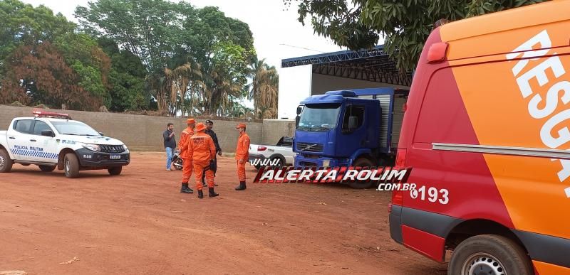 URGENTE - Motorista foi encontrado morto dentro de caminhão nesta sexta-feira em Rolim de Moura URGENTE - Motorista foi encontrado morto dentro de caminhão nesta sexta-feira em Rolim de Moura